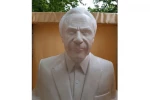 رونمایی از سردیس مرحوم اکبر رادی در رشت