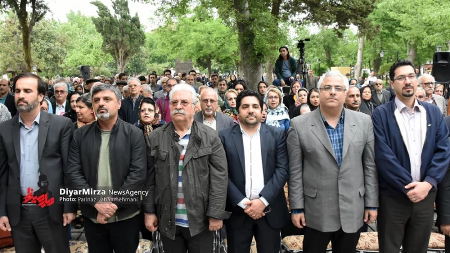 رونمایی از سردیس مرحوم رادی
