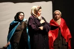 آژدهاک وارد می‌شود