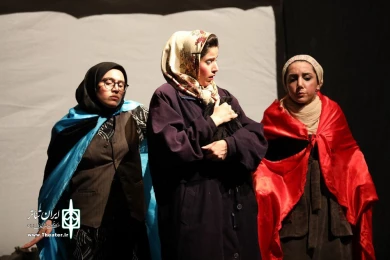 آژدهاک وارد می‌شود