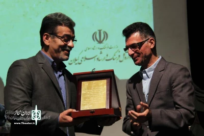 مدیرکل فرهنگ و ارشاد اسلامی گیلان:

«نمایشنامه» همانند ریختن دریای بازیگری و تئاتر در یک خُم است