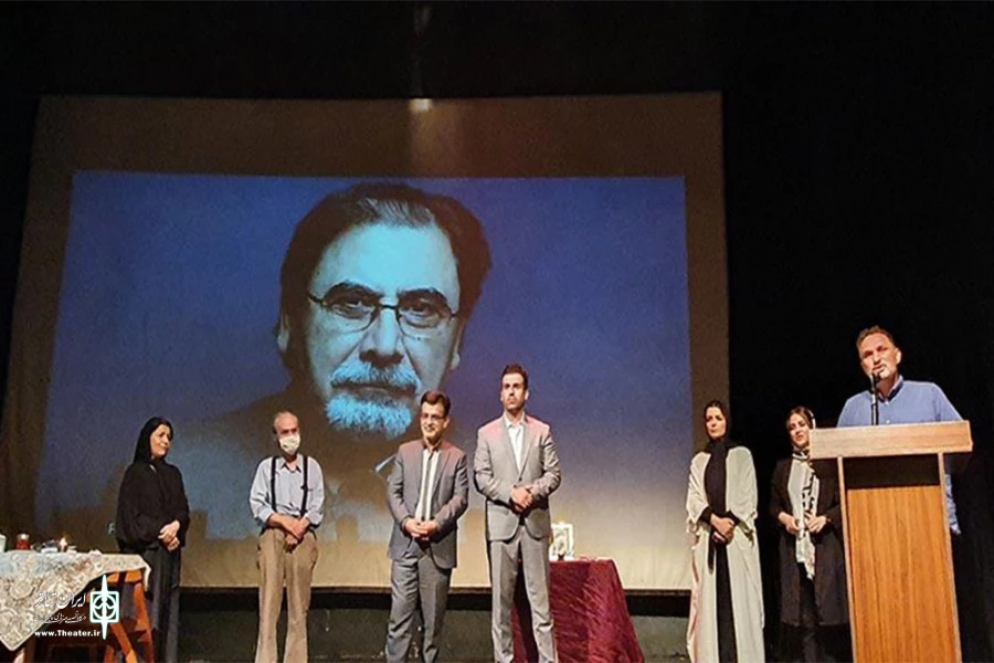 حوزه نمایشنامه نویسی با چالش مواجه است 4