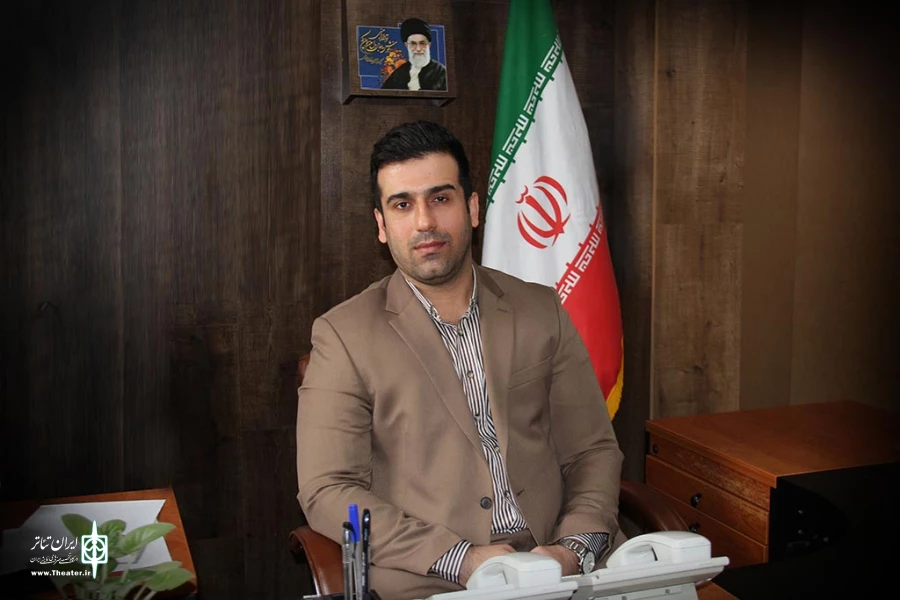 پوستر سی و دومین جشنواره تئاتر گیلان شنبه رونمایی می‌شود
 2
