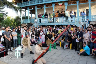 نخستین روز جشنواره تئاتر خیابانی شهروند لاهیجان