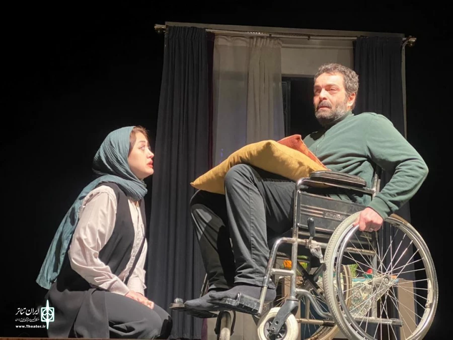 نمایش آپارتمان لاله در رشت به روی صحنه رفت 3