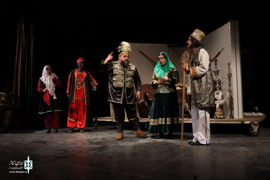 مروری بر آثار اجرا شده روز اول سی و ششمین جشنواره تئاتر استان گیلان 6