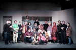 خوانش تحلیل پساساختارگرایانه بر نمایش پستچی پابلو نرودا  به کارگردانی علیرضا کوشک جلالی در رشت 6